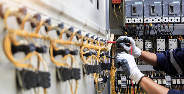 Professional Electrician technician working in Mount Vernon, GA